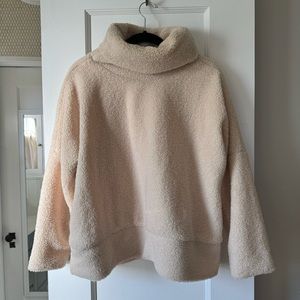 Tuckernuck teddy fleece Rollins pullover | medium